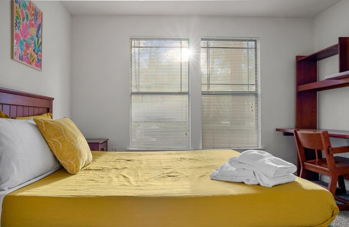 4Bd 2 Mi To Usf Free Pool + 24 Hour Gym Tampa Exterior foto
